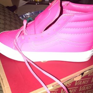 New⭐️Women Pink Van shoes or big kids Y 5.5 size